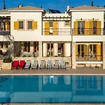 151 Luxury - Private Pool&tennis Court *