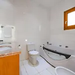 151 Luxury - Private Pool&tennis Court Kouklia