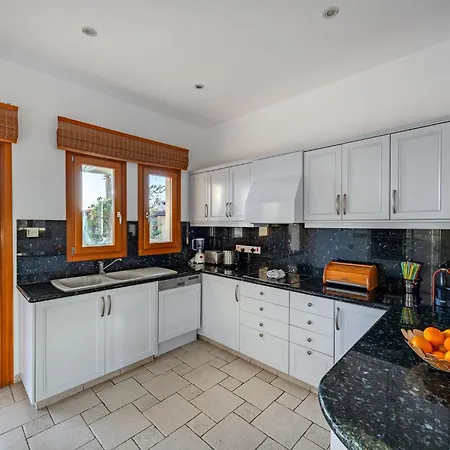 151 Luxury - Private Pool And Tennis Court