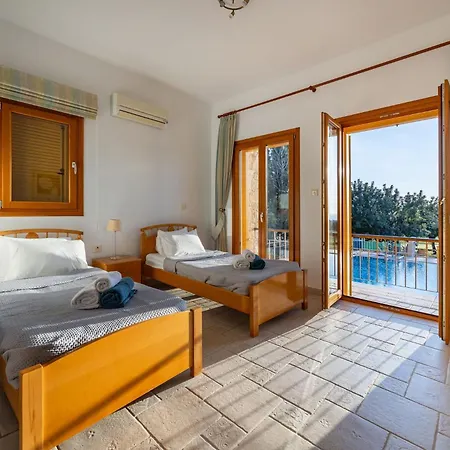 151 Luxury - Private Pool And Tennis Court كوكليا